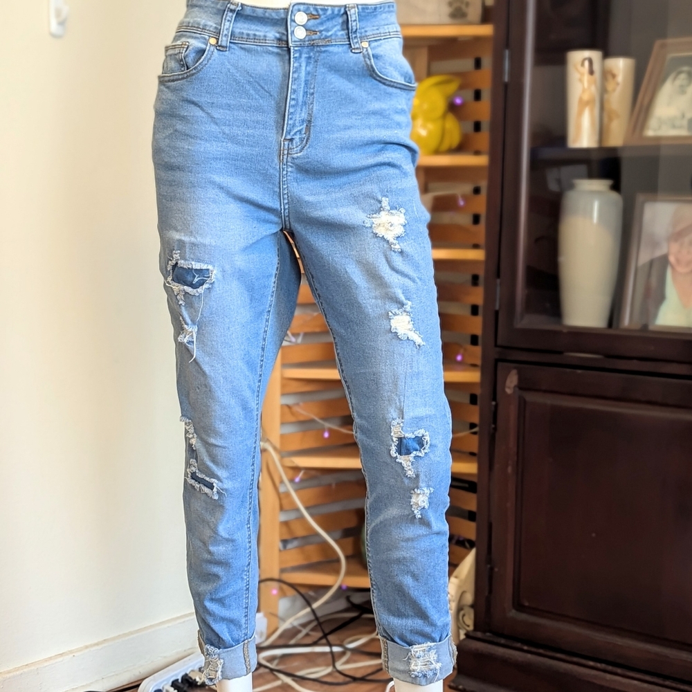 Celebrity Ace Light Blue  Distressed Jeans(Jr's 15, Women's 14) - Picture 5 of 9